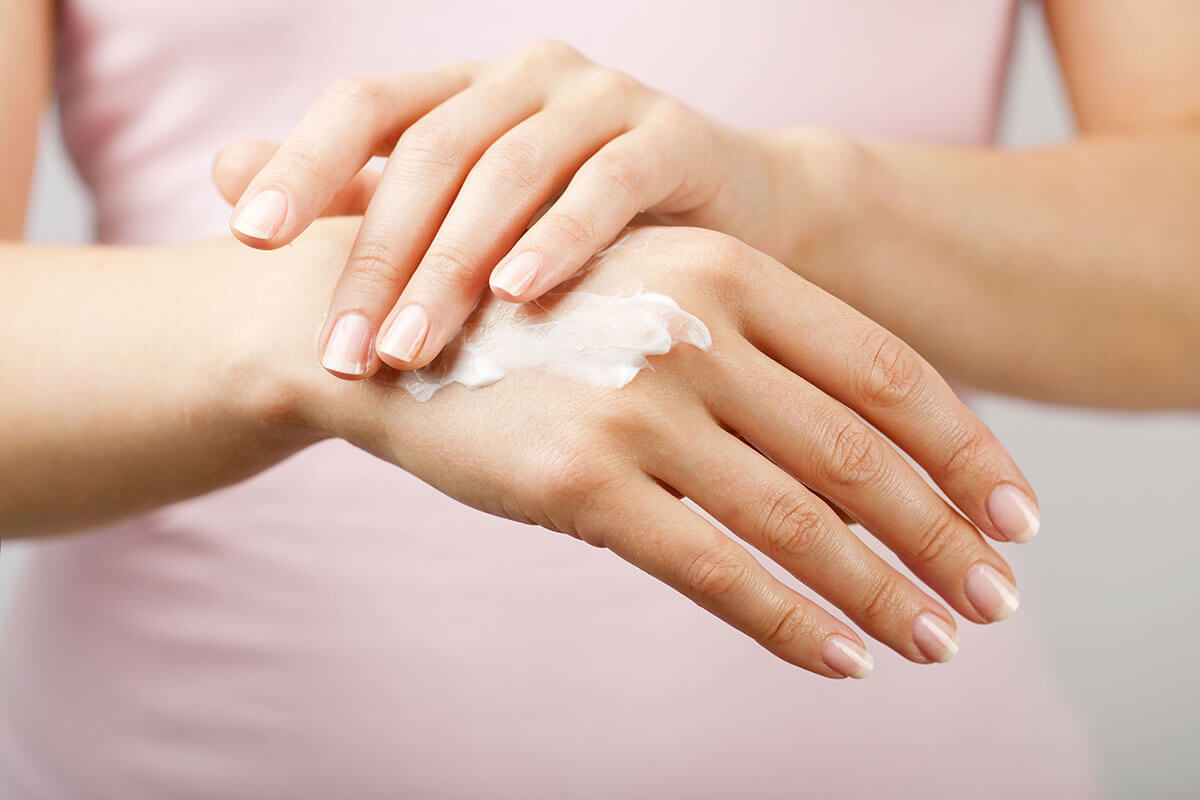 Bioliq Body Hand and Nail Moisturizing Regenerating Cream 50ml