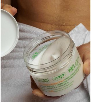 Ziaja Coconut Vibes 2w1 Wygładzająco-Złuszczający Peeling i Mus do Ciała dla Skóry Suchej 270ml