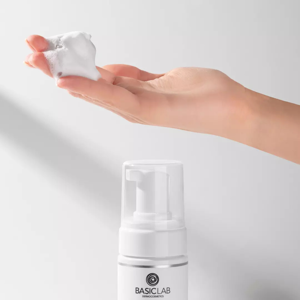 BasicLab Micellis Dermatological Cleansing Foam with 2% Serine & Prebiotics for Ultrasensitive Skin - 150ml