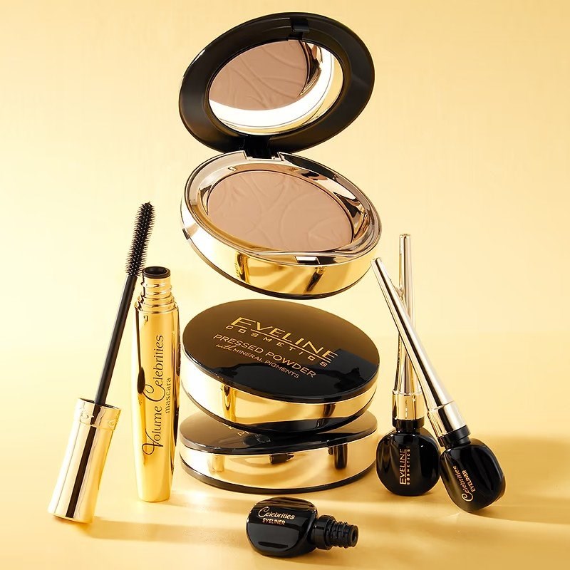 Eveline Eyeliner Do Oczu Celebrities Widelash Czarny 1 Sztuka