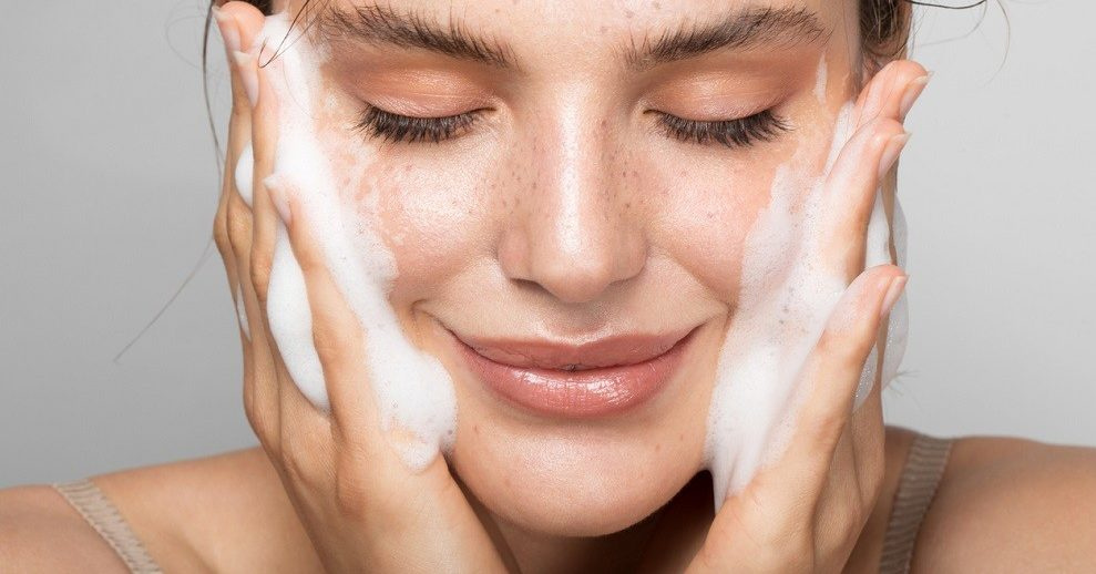 Lirene Acai & Guarana Natural Facial Cleansing Foam 150ml