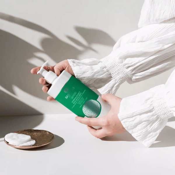 BasicLab Micellis Normalizujący Płyn Micelarny do Skóry Tłustej i Wrażliwej 500ml