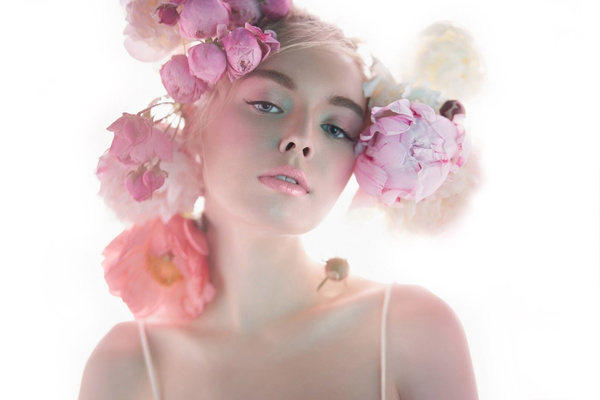 Eveline Flower Garden Creamy Lip Gloss No.02 Sweet Daisy Vegan 4.5ml