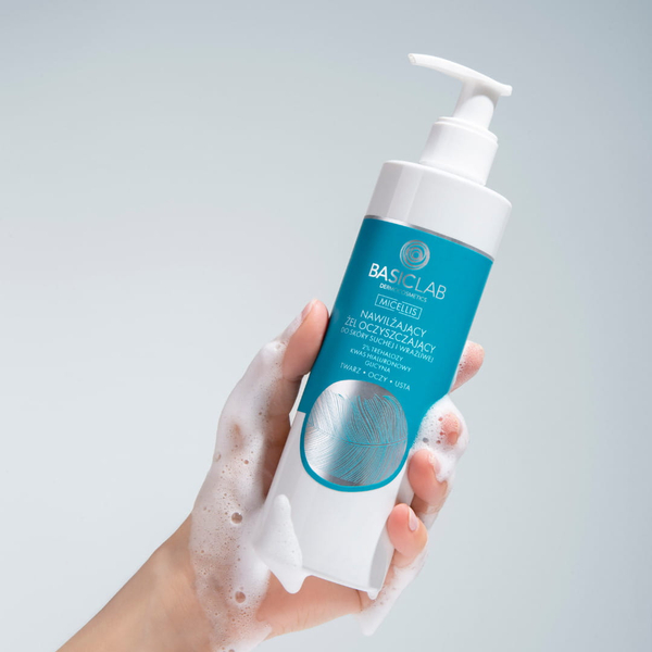BasicLab Hydrating Cleansing Gel for Dry & Sensitive Skin 300ml