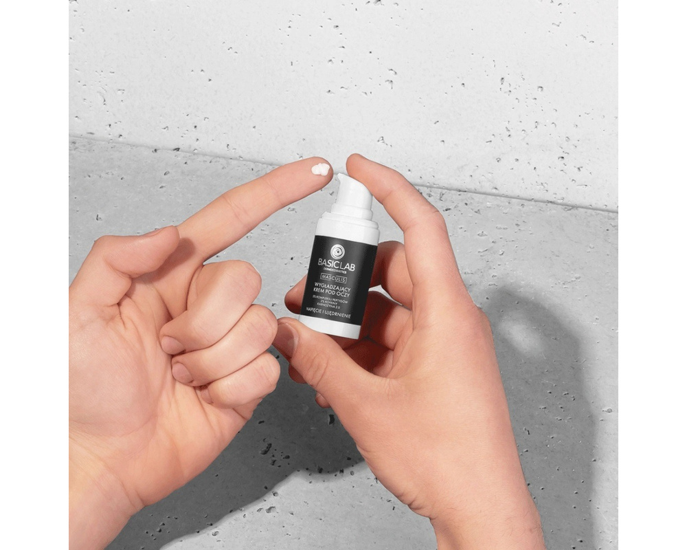 BasicLab Masculis Wygładzajacy Krem pod Oczy 5% Kompleksu Peptydów 2% Kofeiny 2.0 Karnozyna Napięcie i Ujędrnienie dla Mężczyzn na Dzień i na Noc 15ml