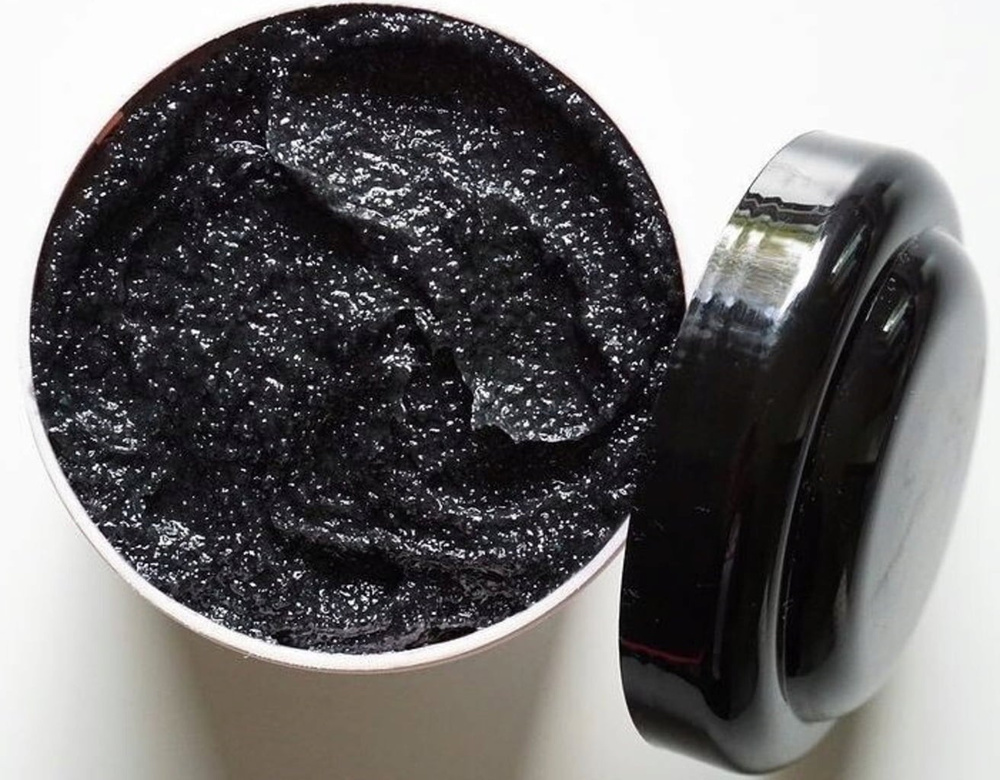 Ziaja Jeju Młoda Skóra Czarny Cukrowy Peeling do Ciała z Nutą Mango Kokosa i Papai 200ml