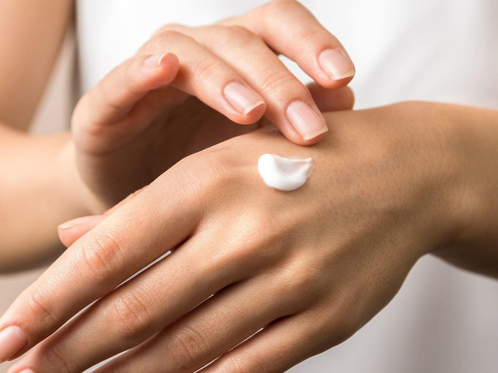 Green Pharmacy Krem do Rąk i Paznokci Jaskółcze Ziele i Kwiat Lipy 100ml