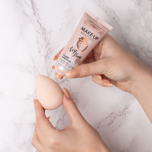 Bielenda Make - Up Academie Vege Flumi Rozświetlający Fluid Mineralny Nr 01 Jasny Beż 30g