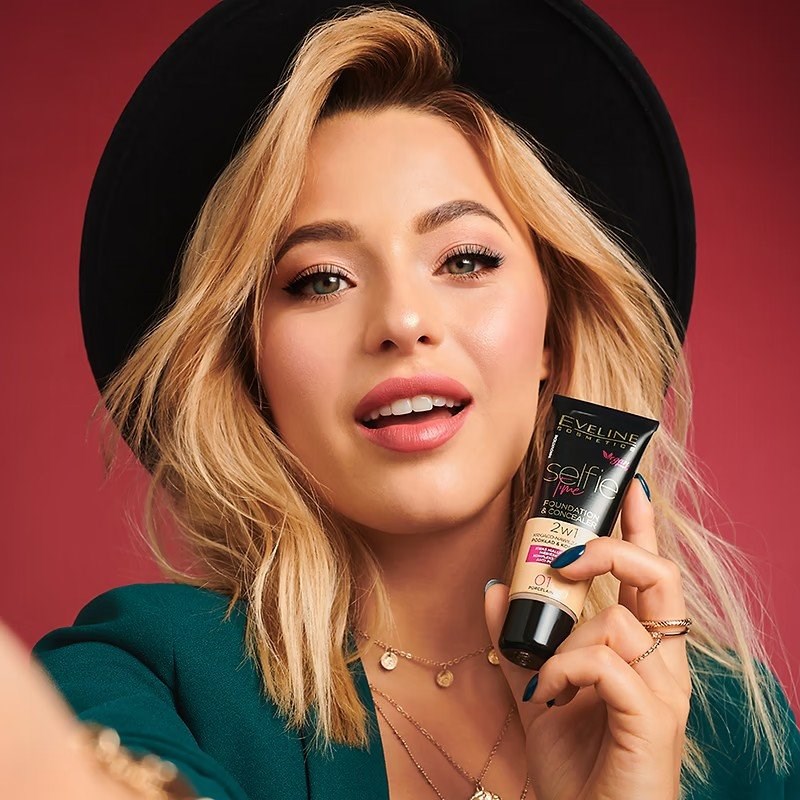 Eveline Selfie Time Kryjacy Nawilżający Podkład Korektor Nr 01 Porcelain 30ml