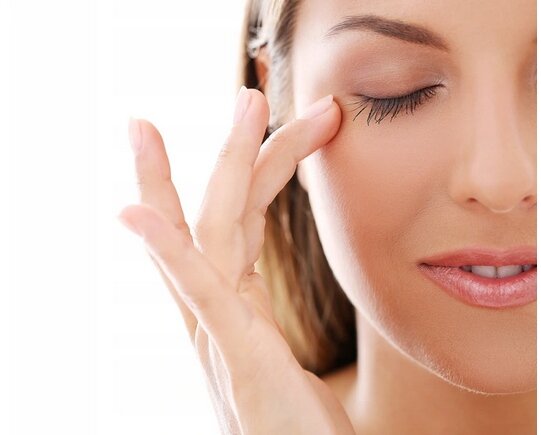 Bioliq Pro Intensywne Serum Pod Oczy z Chłodzącym Aplikatorem - 15 ml