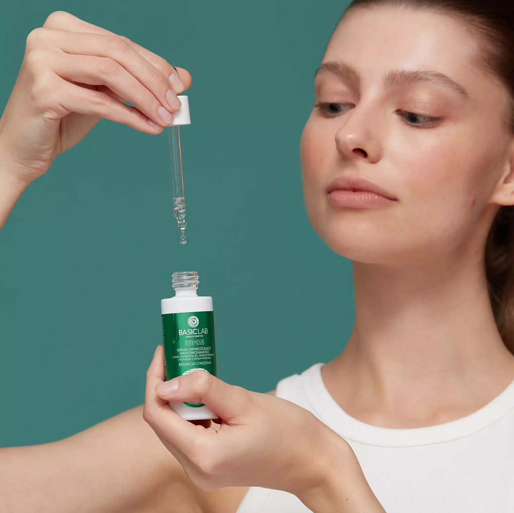 BasicLab Serum Z Niacynamidem 5% - Zwężenie Porów i Przeciwstarzeniowe Działanie na Dzień i Noc 30 ml