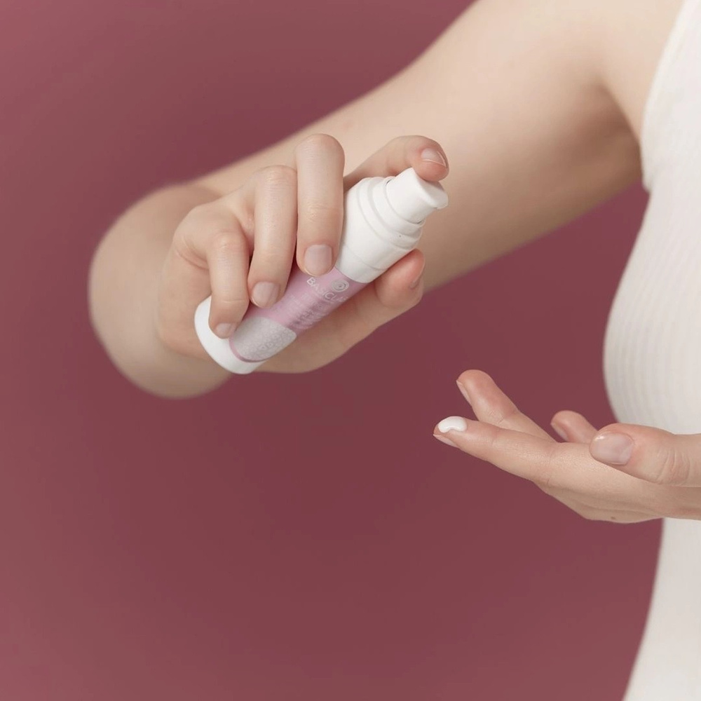 BasicLab Serum Regenerating the Skin Structure with 1% Ceramides and a Peptide Complex 5% Elasticity and Regeneration for Dry and Very Dry Skin Day and Night 30ml