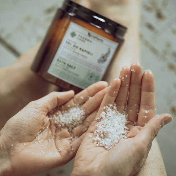 Vis Plantis Pharma Care Naturalna Sól do Kąpieli z Białą Glinką o Zapach Białej Frezji 800g