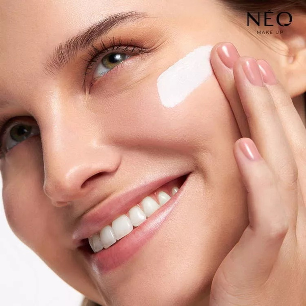 Neo Makeup Intense Serum SPF 20 Toning-Smoothing Base HD Blurring Effect 30ml