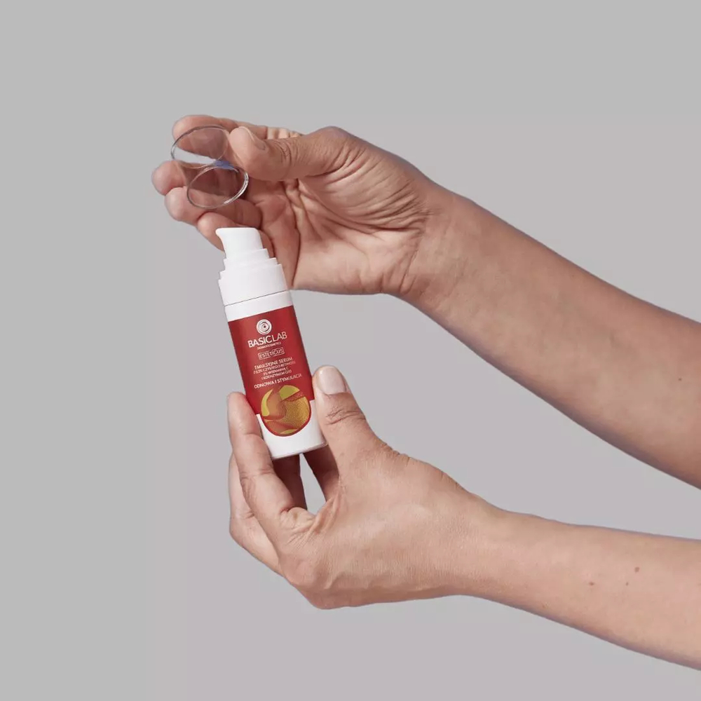 BasicLab Emulsyjne Serum Nocne z Czystym Retinolem 0,3%, Witaminą C i Koenzymem Q10 do Odnowy Skóry - 30 ml